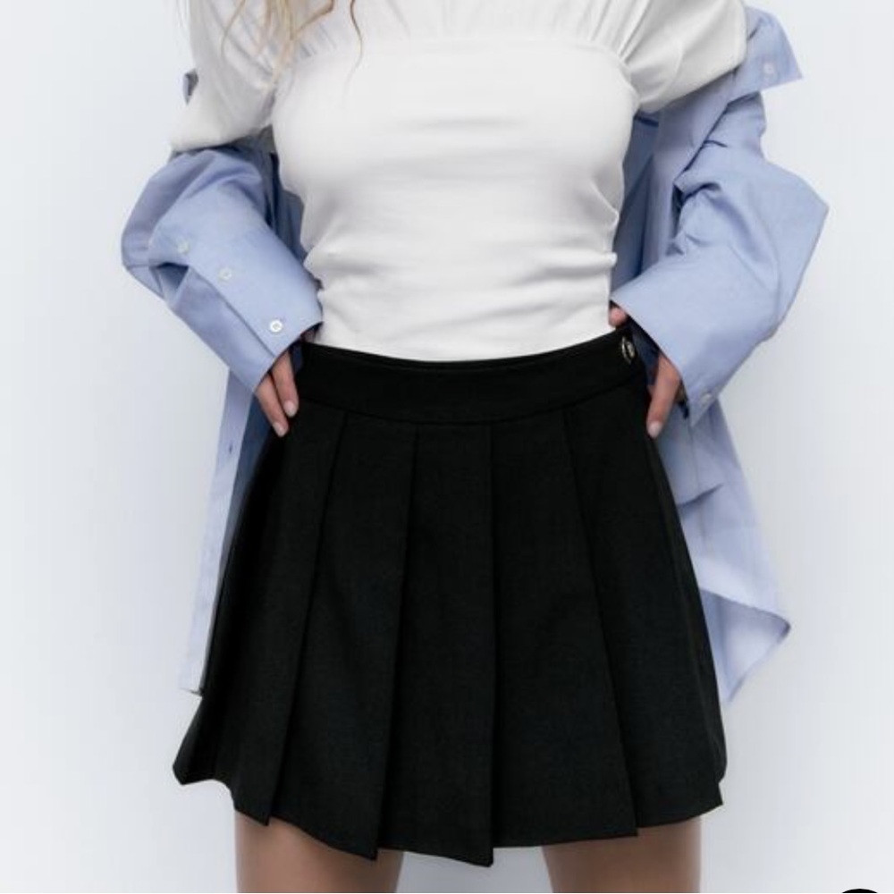 NWT Zara Pleated Skort Size Large